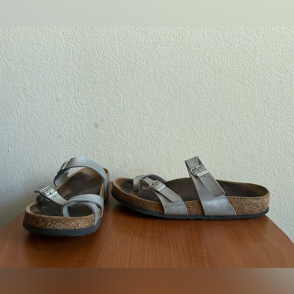 BIRKENSTOCK Women's Mayari Birko-Flor Silver Outdoor Criss Cross Straps Sz 39 8